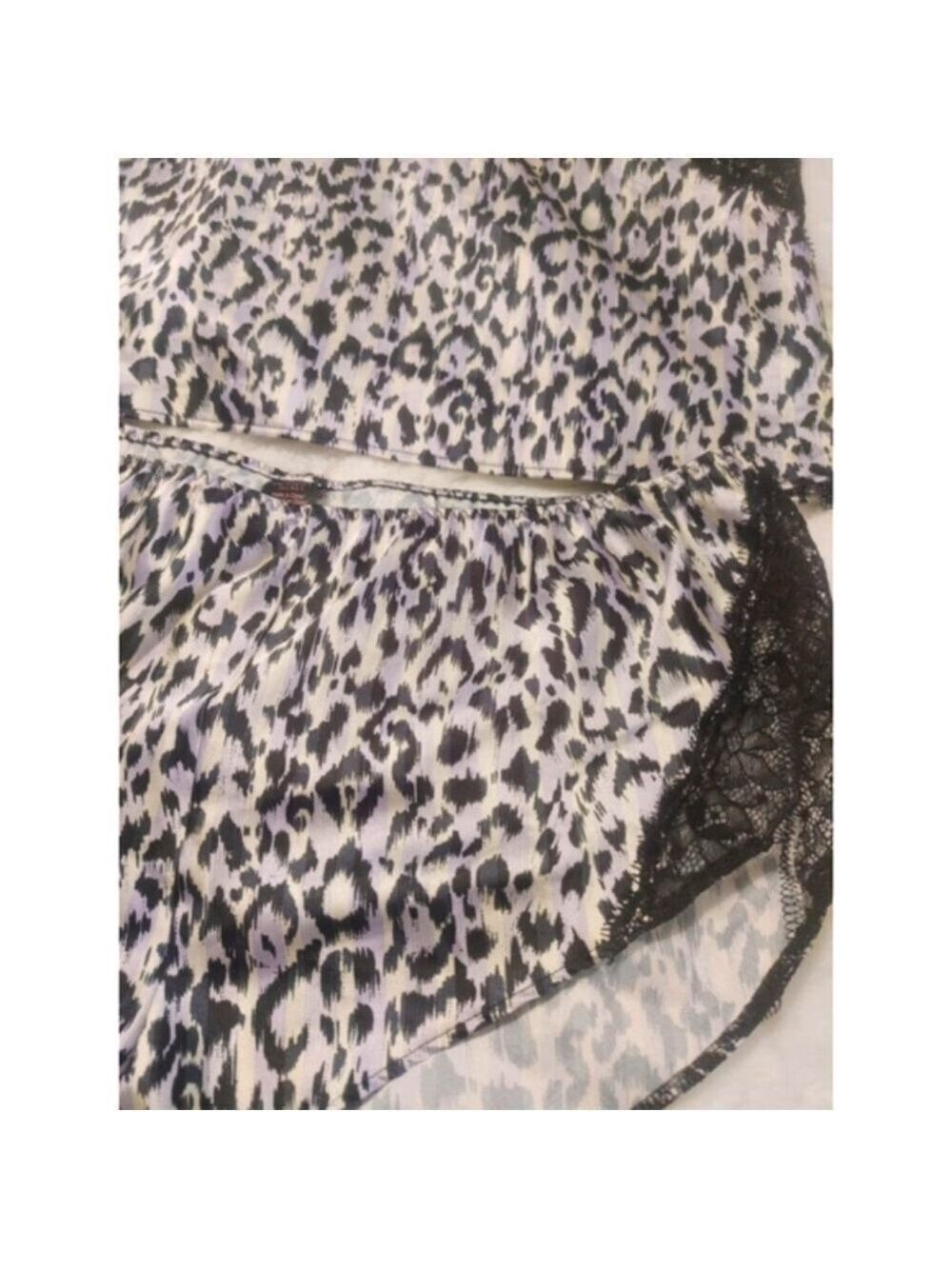 Women's Victoria's Secret Cami/Short Set Size S Light Purple, White & Black - Picture 3 of 12